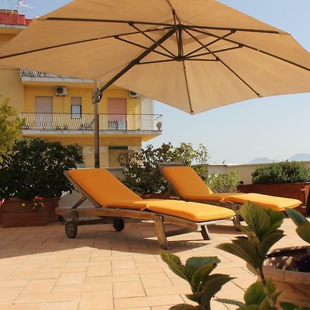 Bed and Breakfast Il Portoncino Nápoles Exterior foto