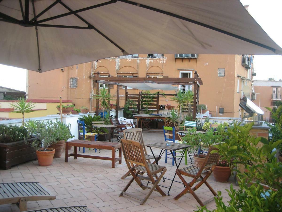 Bed and Breakfast Il Portoncino Nápoles Exterior foto