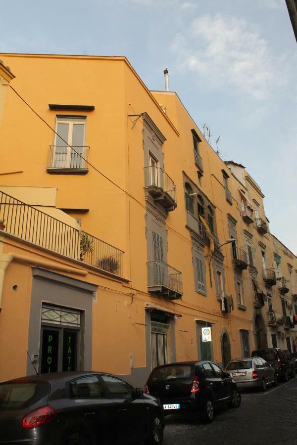 Bed and Breakfast Il Portoncino Nápoles Exterior foto
