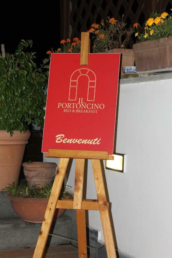 Bed and Breakfast Il Portoncino Nápoles Exterior foto